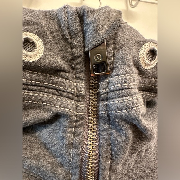 LuluLemon athletica two piece - Picture 3 of 4